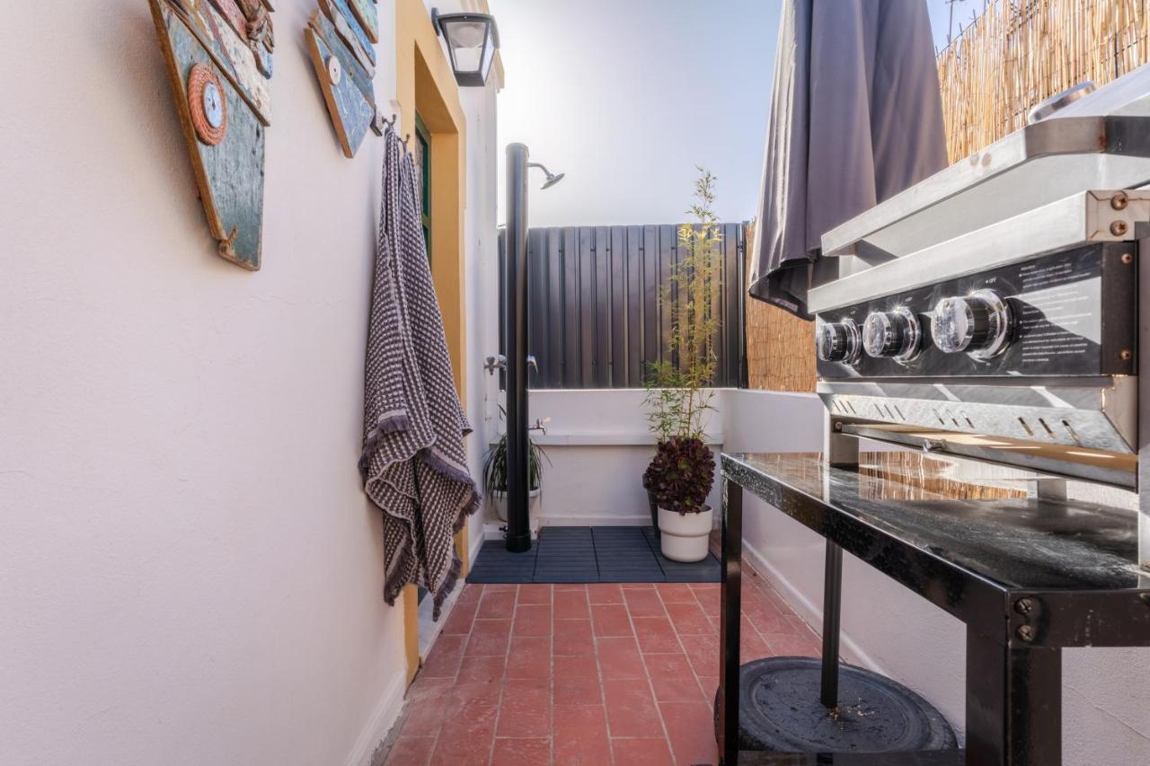 Arty Vintage Townhouse With Rooftop Shower & Sun Loungers Olhão Exterior foto